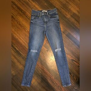 Levi's Distressed High Rise Skinny Jeans